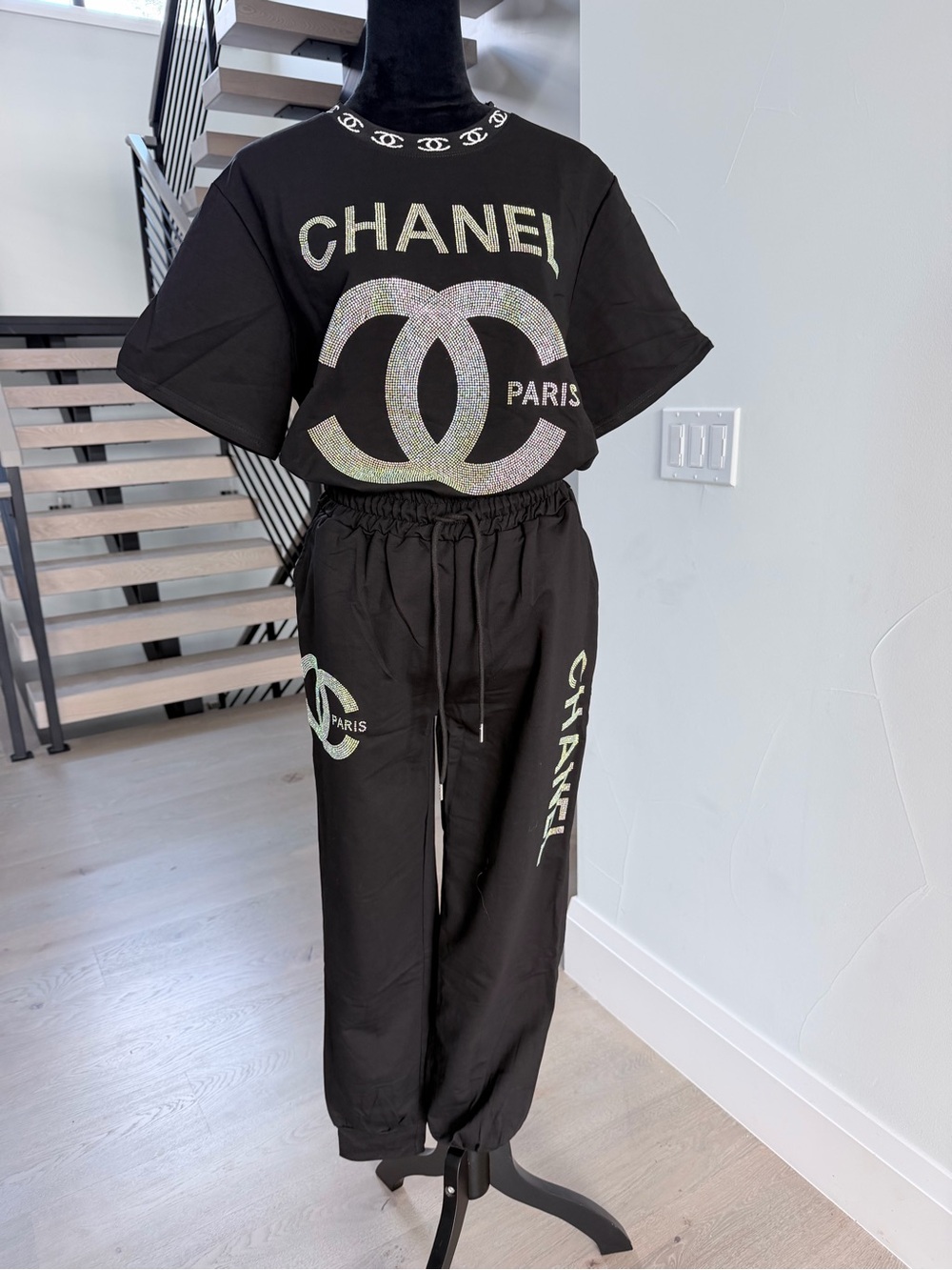 Black Logo Track Joggers and oversized tshirt size pantsuit tracksuit size M - Picture 2 of 10
